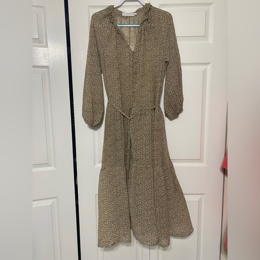 ASTR THE LABEL Brown Floral Dress Size L